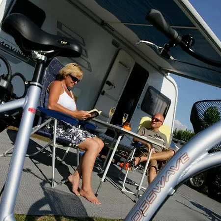 Camping Tamaro Campsite